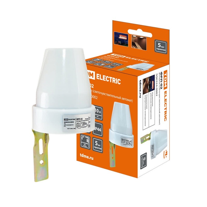 Фотореле со встроенным фотодатчиком, настенный, порог 5-50Лк, 10А